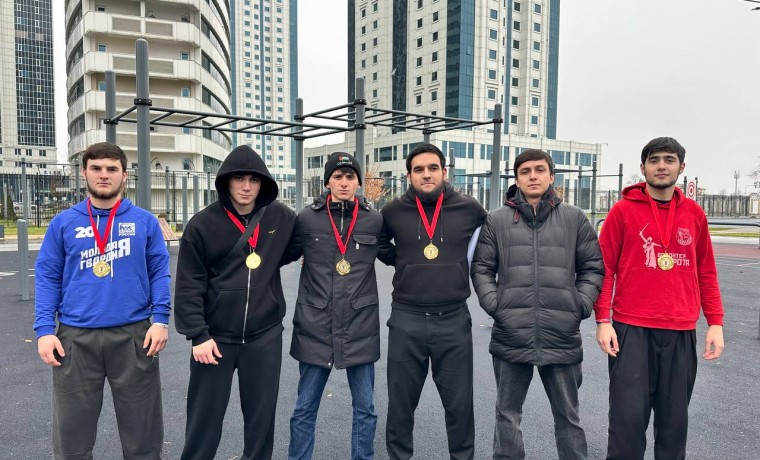 «Молодая Гвардия Единой России» по ЧР провела турнир по воркауту ко Дню Героев Отечества