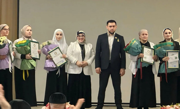 Педагоги Бенойской школы награждены за вклад в развитие образования