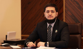 Адам Алханов: 