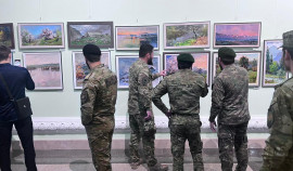 Росгвардейцы приняли участие в открытии выставки ко Дню народного единства в Грозном