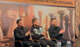 Ахмат Кадыров посетил Финал Чемпионата ЧР по быстрым шахматам среди школьников на ЧГТРК «Грозный»