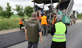 В Грозненском районе республики в рамках нацпроекта ремонтируют дорогу в село Красностепновское