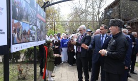 В Грозном открылась фотовыставка, посвящённая «Диктанту Победы»| грозный, чгтрк