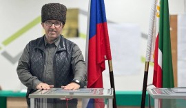 Чеченский поэт Адам Ахматукаев: «В бюллетене — тяжесть нашей истории и крылья для будущего»