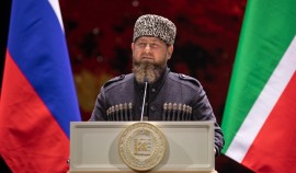 Рамзан Кадыров: Сегодня наша великая страна отмечает День Государственного флага России
