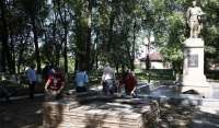 В Cтаропромысловском районе Грозного реконструируют сквер «Неизвестному солдату»