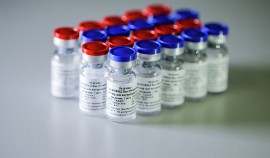 Минздрав России зарегистрировал еще одного производителя вакцины «Спутник V»