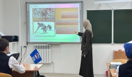 Партийцы «Единой России» проводят в школах ЧР просветительскую акцию «Уроки доброты»| грозный, чгтрк