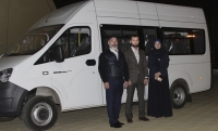 Ансамблю "Нохчо" вручили ключи от микроавтобуса
