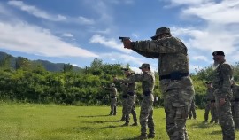 Полицейские Веденского района отточили навыки строевой и огневой подготовки
