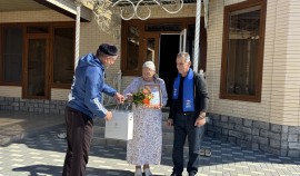 «Единая Россия» поздравила педагогов Чеченской Республики с Днем учителя| грозный, чгтрк