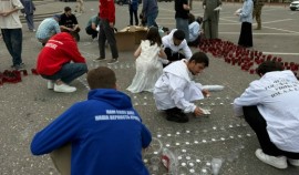 В Грозном зажгли свечи в память о героях Великой Отечественной войны