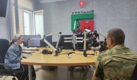 Военнослужащий ОГВ(с) стал гостем радиорубрики «В эфире Росгвардия» на ЧГТРК «Грозный»| грозный, чгтрк