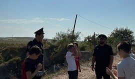 Полицейские Грозненского района проверили места отдыха детей у водоемов| грозный, чгтрк