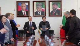 Грозный и Сургут заключили соглашение о межмуниципальном сотрудничестве