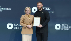 Министр культуры РФ вручила Исе Ибрагимову благодарность за участие в нацпроекте 