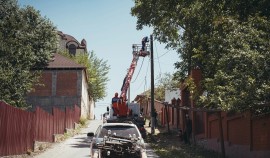«Чеченэнерго» повысит надежность электроснабжения 12,5 тысячи жителей села Старые Атаги| грозный, чгтрк