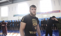 Абдул-Керим Эдилов посетил военно-патриотический комплекс в селе Денги-Юрт