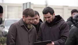 Рамзан Кадыров проверил ход строительства новой транспортной развязки и района им. В.В. Путина| грозный, чгтрк