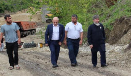 Депутаты Чеченской Республики провели мониторинг реконструкции моста через реку «Ахкин-чу»