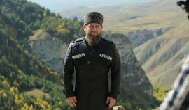Рамзан Кадыров поздравил жительниц республики с Днем чеченской женщины