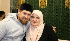 Рамзан Кадыров: МАМА, знай, что я безгранично и бесконечно ценю даже мгновения, проведенные с тобой| грозный, чгтрк