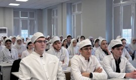 Студенты медицинского института ЧГУ им. А. А. Кадырова отметили День фельдшера