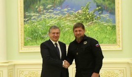 Рамзан Кадыров поздравил Президента Узбекистана Шавката Мирзиёева с днем рождения| грозный, чгтрк