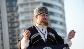 Рамзан Кадыров поздравил волонтеров с Днем добровольцев  России