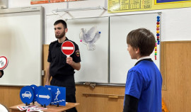 В Аргуне состоялась встреча школьников с инспекторами ПДН и ГИБДД