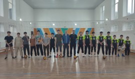 В селе Айти-Мохк состоялась открытая волейбольная тренировка в рамках марафона «Сила России»| грозный, чгтрк