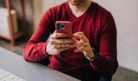 ВЦИОМ: треть россиян ожидают, что покупки в один клик из соцсетей и маркетплейсов станут привычными