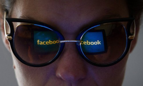 "Умные" очки от Facebook и Ray-Ban могут отнести к шпионским устройствам