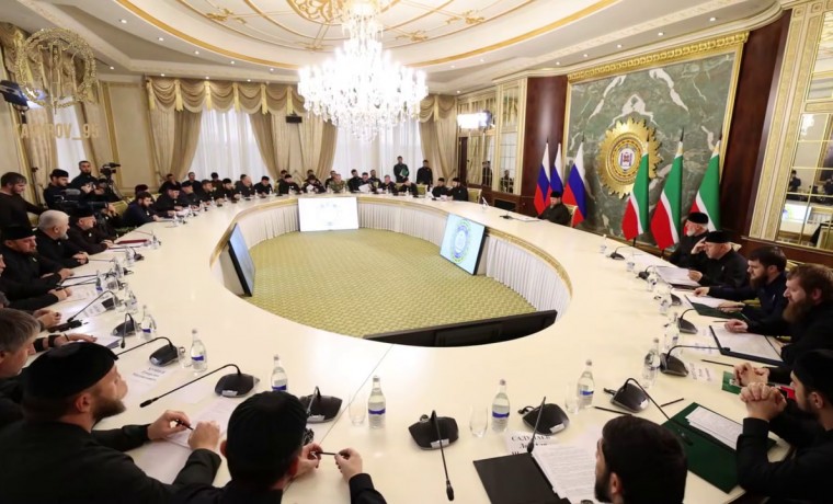 Рамзан Кадыров провёл совещание по вопросам социально-экономического развития ЧР ⠀