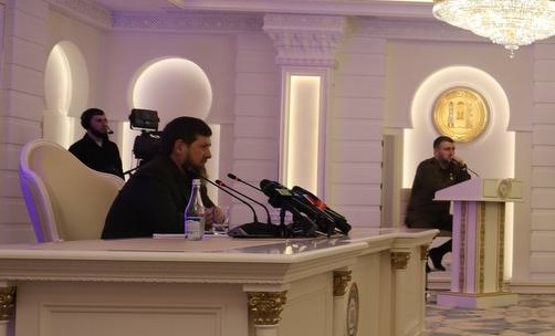 Рамзан Кадыров поручил ускорить переселение жителей Байсангуровского района из аварийного жилья