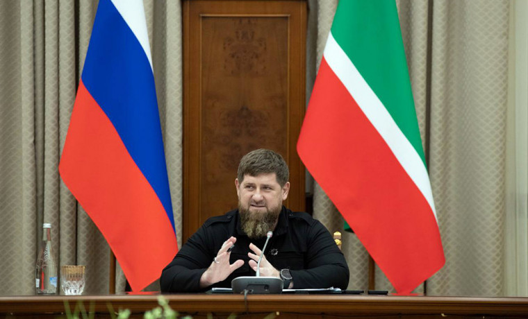 Рамзан Кадыров поздравил граждан России с Днем народного единства