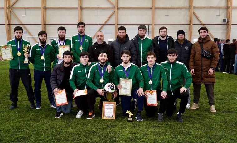 Победителей и призёров Чемпионата и Первенства ЧР по футболу сезона 2025 года наградили в Грозном