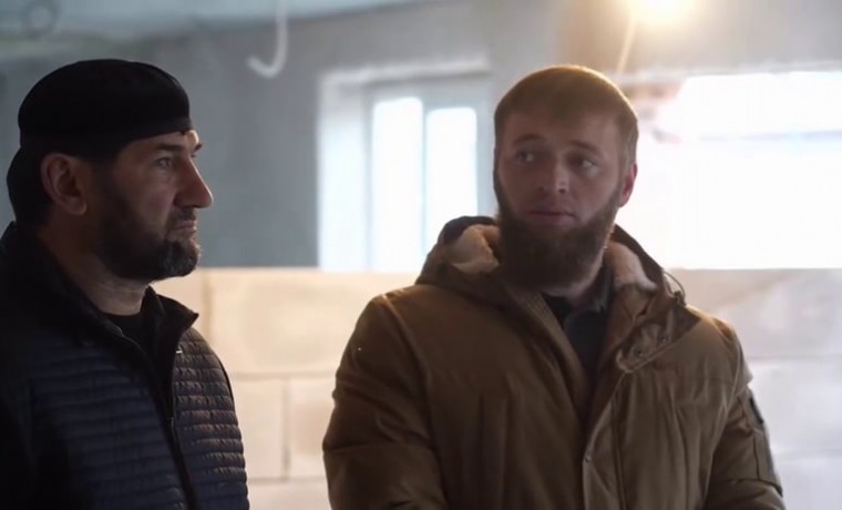 Министр культуры Чеченской Республики посетил Детскую школу искусств в Серноводском районе