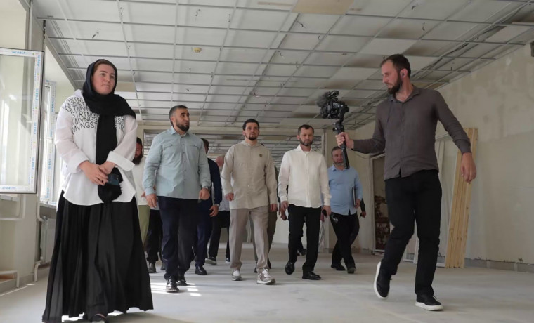 Хас-Магомед Кадыров и Хож-Бауди Дааев оценили строительные работы в системе образования Грозного