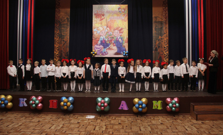 В Грозном состоялось торжественное посвящение в первоклассники учащихся школы Росгвардии