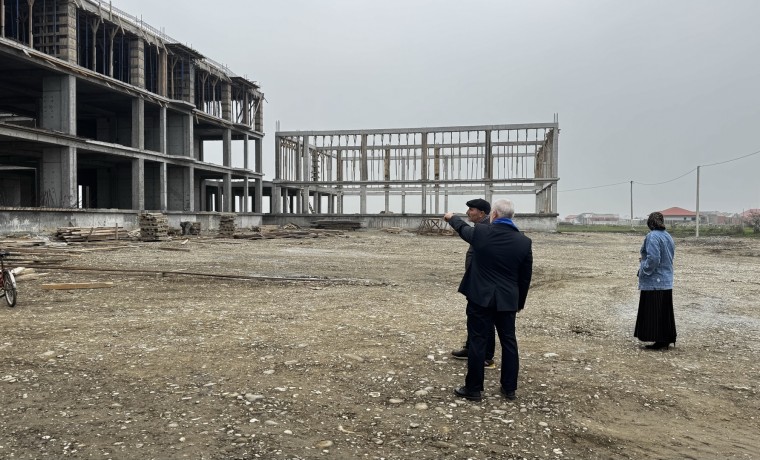 «Единая Россия» провела мониторинг реконструкции музея, строительства парка и школы в ЧР