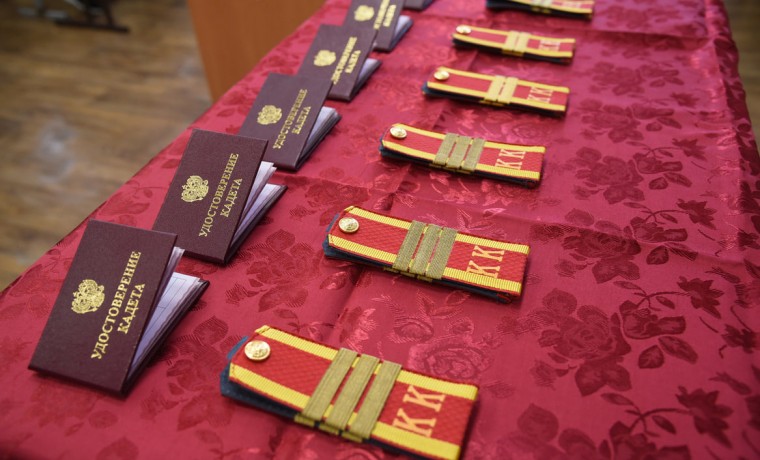 В Грозном лучшим кадетам школы Росгвардии вручили специальные звания