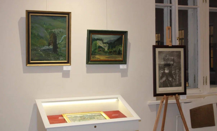 Экспозиция художницы из Грозного открылась в Санкт-Петербургской Капелле