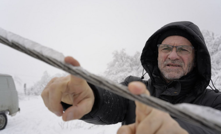 Энергетики АО «Чеченэнерго» продолжают восстановление электроснабжения в условиях непогоды