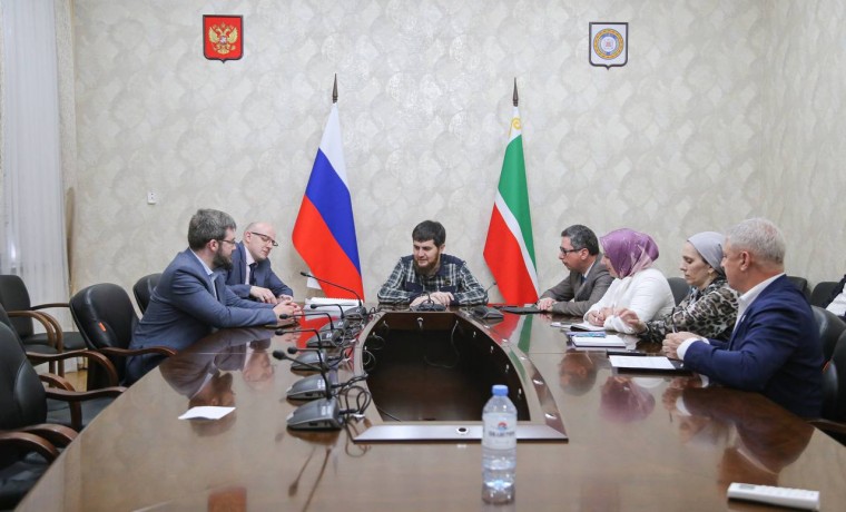 Сулейман Лорсанов встретился с представителями НМИЦ реабилитации и курортологии Минздрава России