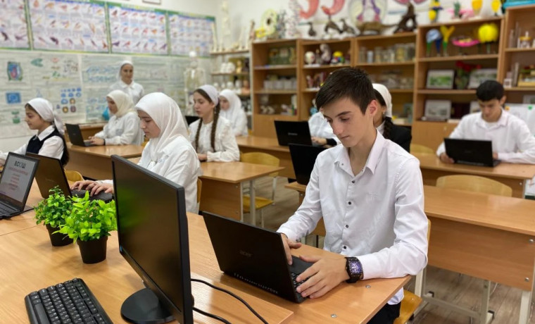 В рамках нацпроекта «Кадры»: Школа из ЧР предложила «Сильную идею для нового времени»