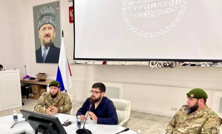 Росгвардейцы приняли участие в патриотическом проекте «Герои в кадре» в Грозном
