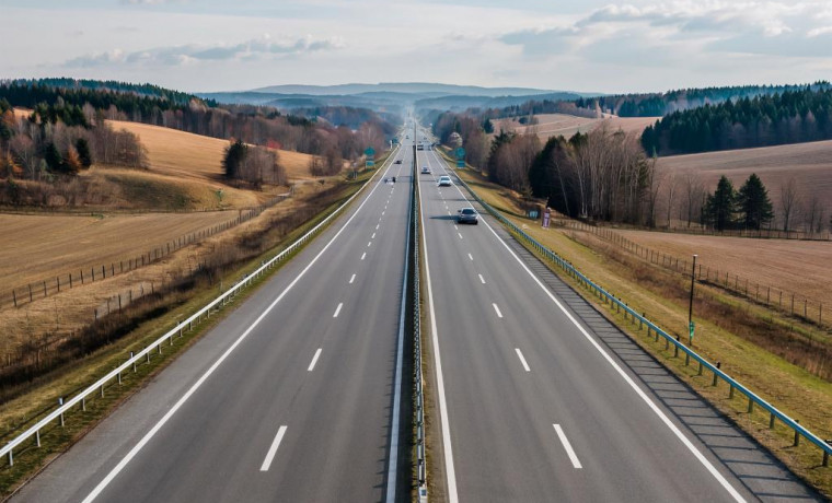 На улице Эльмурзаева в Толстой-Юрте близится к завершению ремонт дороги
