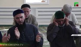 В мечети имени Ахмата-Хаджи Кадырова в Грозном провели религиозный обряд «Зикр»